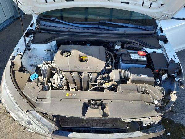 2019 HYUNDAI ELANTRA SE