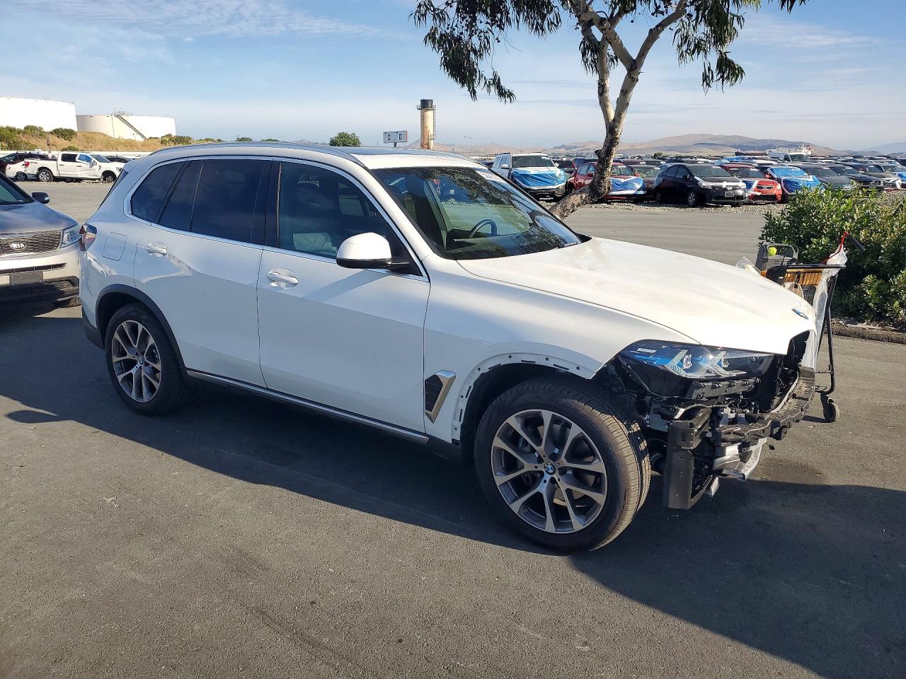 2025 BMW X5 xDrive40i