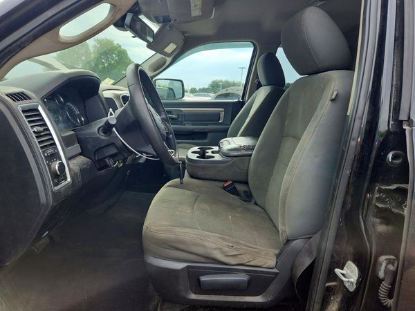 2013 RAM 1500 SLT — DENT