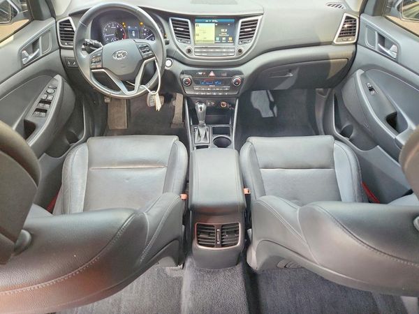 2017 HYUNDAI TUCSON
