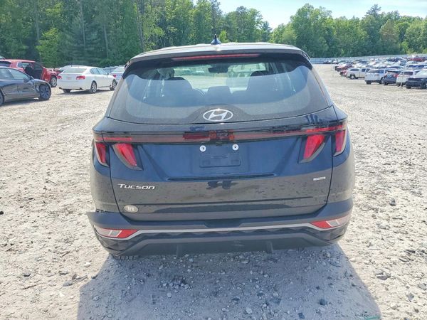 2022 HYUNDAI TUCSON SE