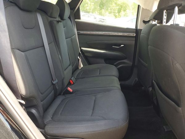 2022 HYUNDAI TUCSON SE
