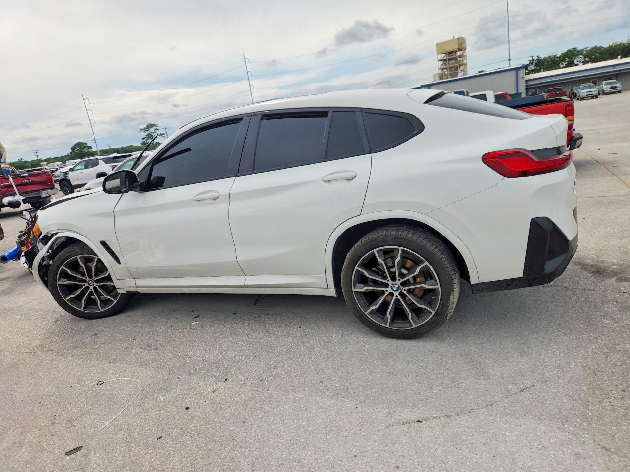 2023 BMW X4 xDrive30i