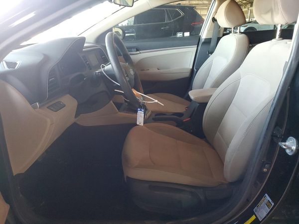 2019 HYUNDAI ELANTRA SE