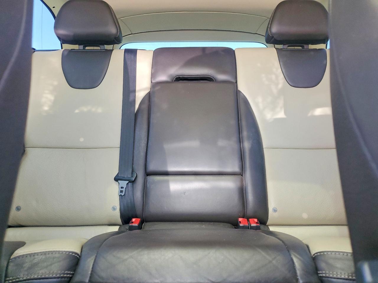 2011 VOLVO XC60