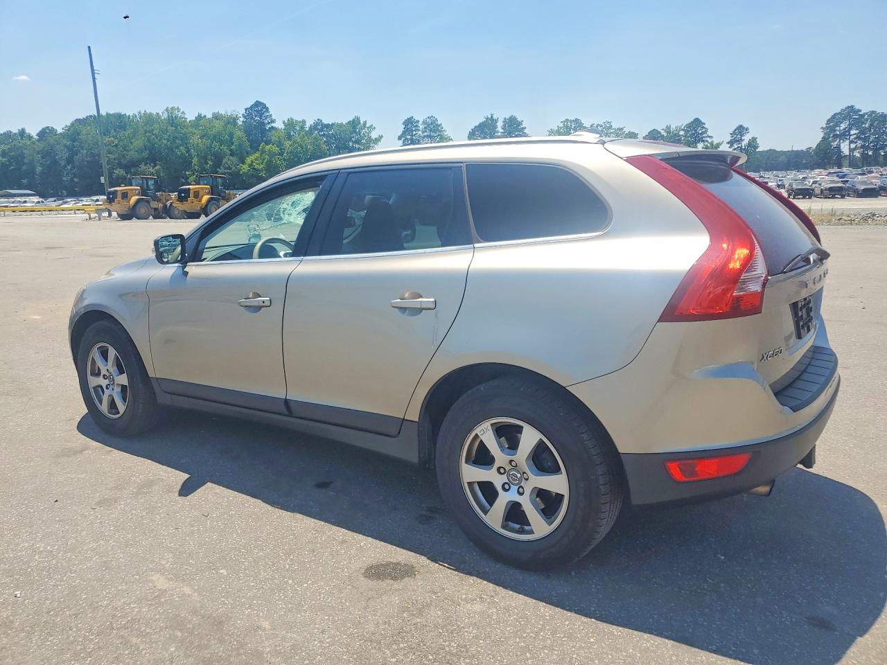 2011 VOLVO XC60