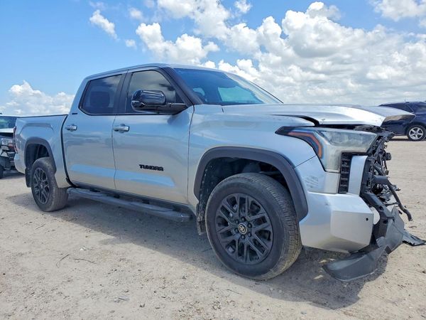 2025 TOYOTA TUNDRA