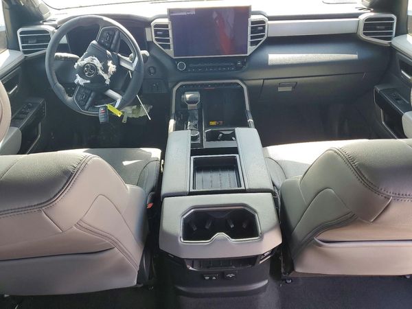 2025 TOYOTA TUNDRA