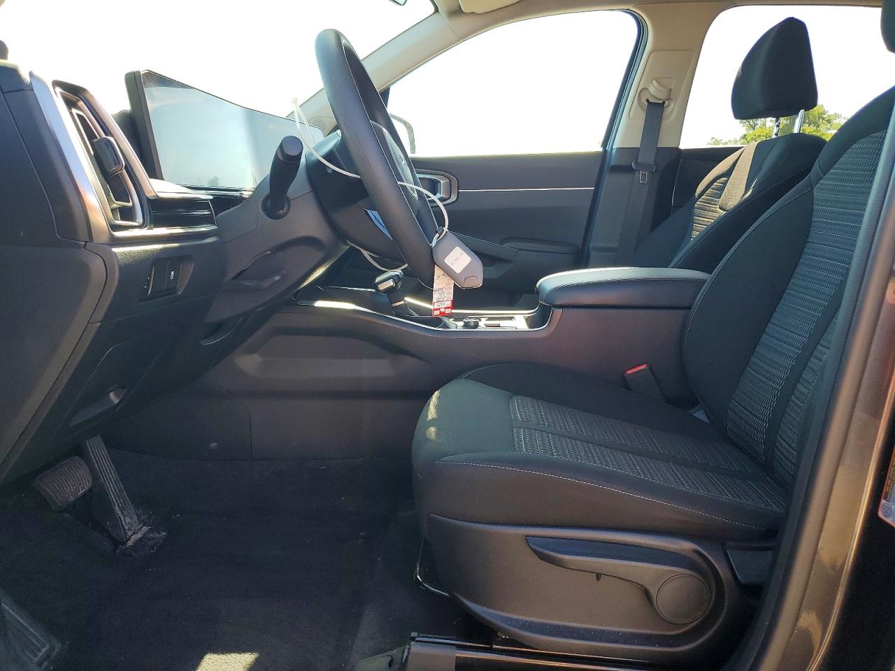 2025 KIA SORENTO LX
