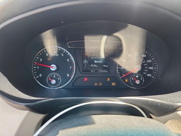 2016 KIA SORENTO L / LX