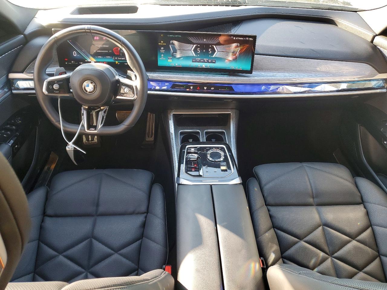 2024 BMW 740