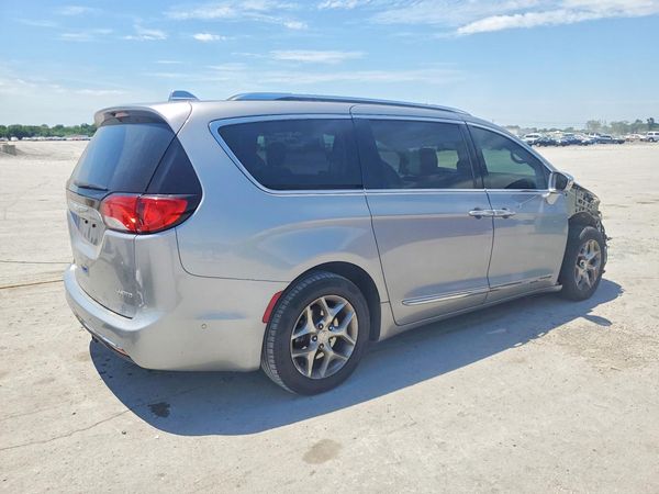 2017 CHRYSLER PACIFICA