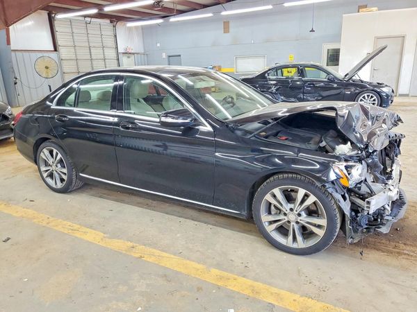 2015 MERCEDES-BENZ C Base