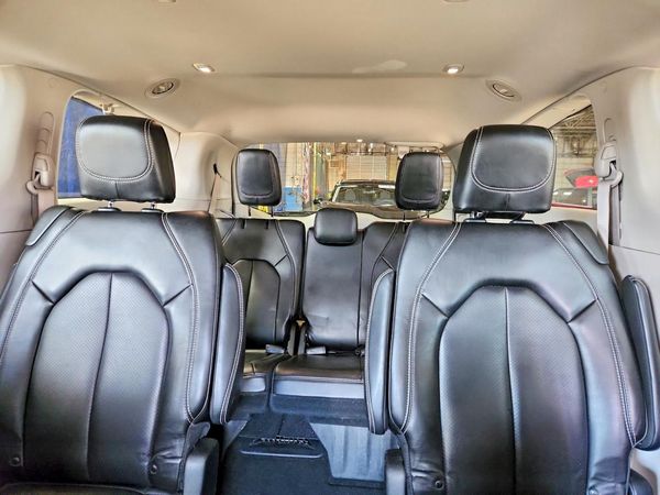2023 CHRYSLER PACIFICA Touring L — SUVN