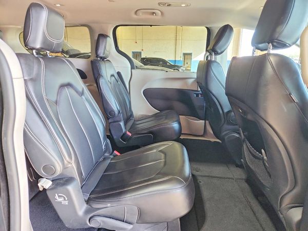 2023 CHRYSLER PACIFICA Touring L — PSRS