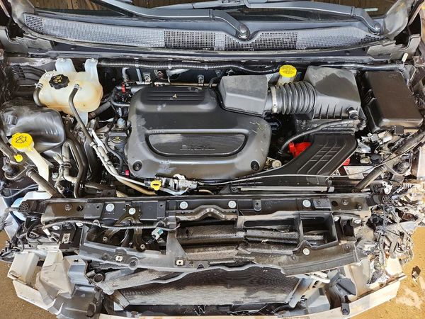 2023 CHRYSLER PACIFICA Touring L — Engine bay