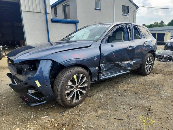 2025 VOLVO XC60 Plus Dark
