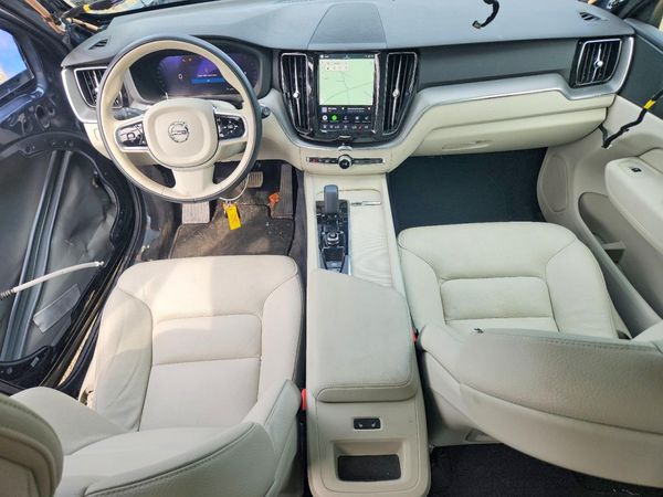 2025 VOLVO XC60 Plus Dark