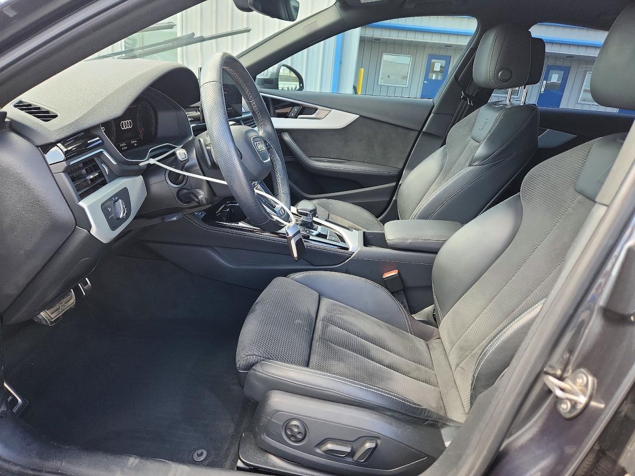 2021 AUDI A4 quattro Premium Plus