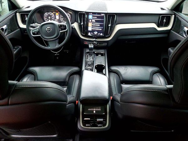 2021 VOLVO XC60 Inscription