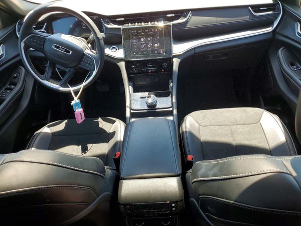 2025 JEEP GRAND CHEROKEE Laredo, Altitude
