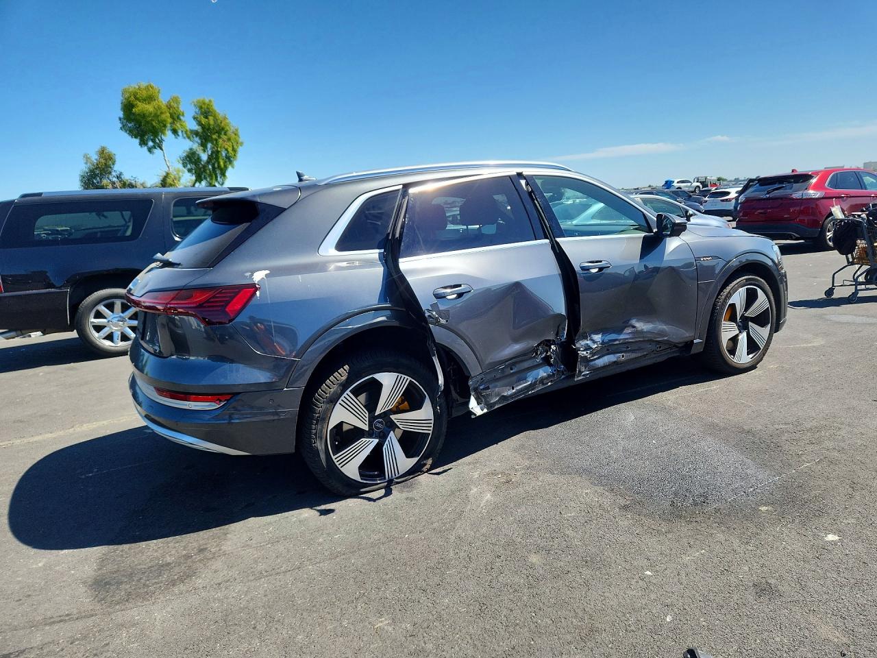 2019 AUDI E-TRON e-tron quattro Prestige