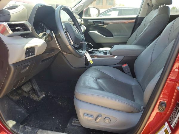 2021 TOYOTA HIGHLANDER Platinum