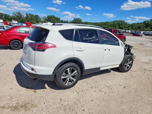 2018 TOYOTA RAV4 Adventure/XLE
