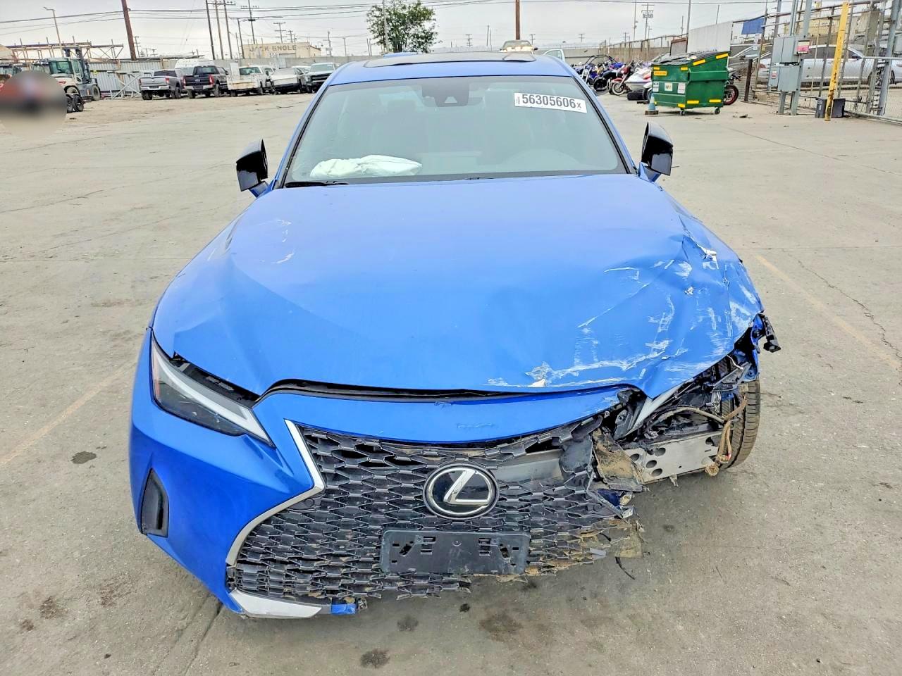 2021 LEXUS IS