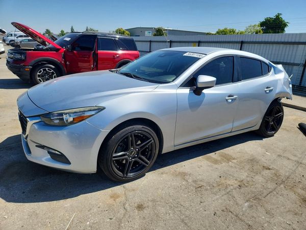 2018 MAZDA 3 Touring