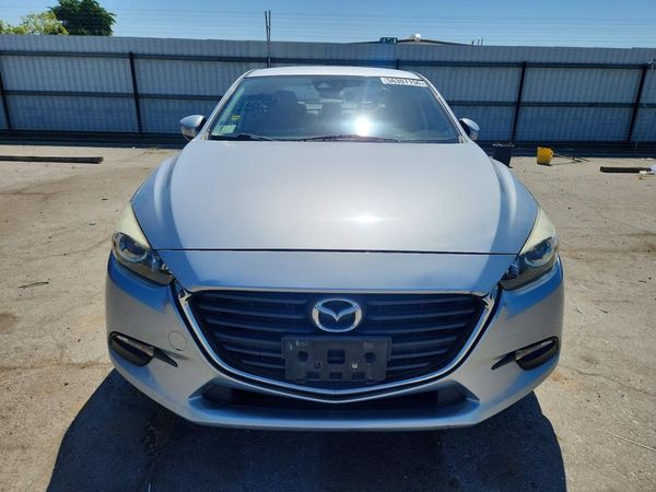 2018 MAZDA 3 Touring