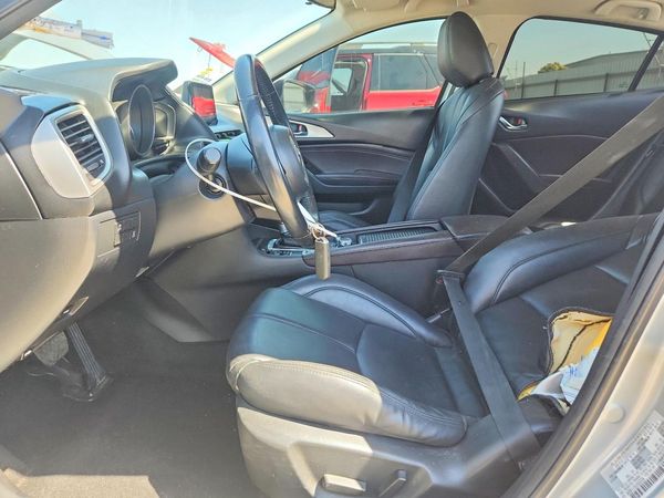 2018 MAZDA 3 Touring