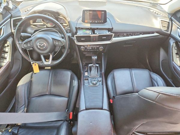 2018 MAZDA 3 Touring
