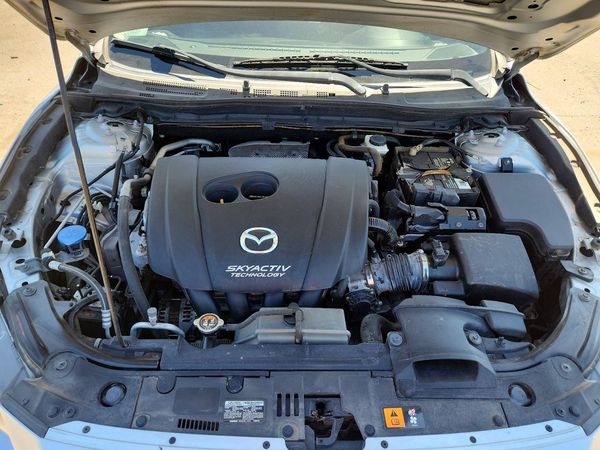 2018 MAZDA 3 Touring