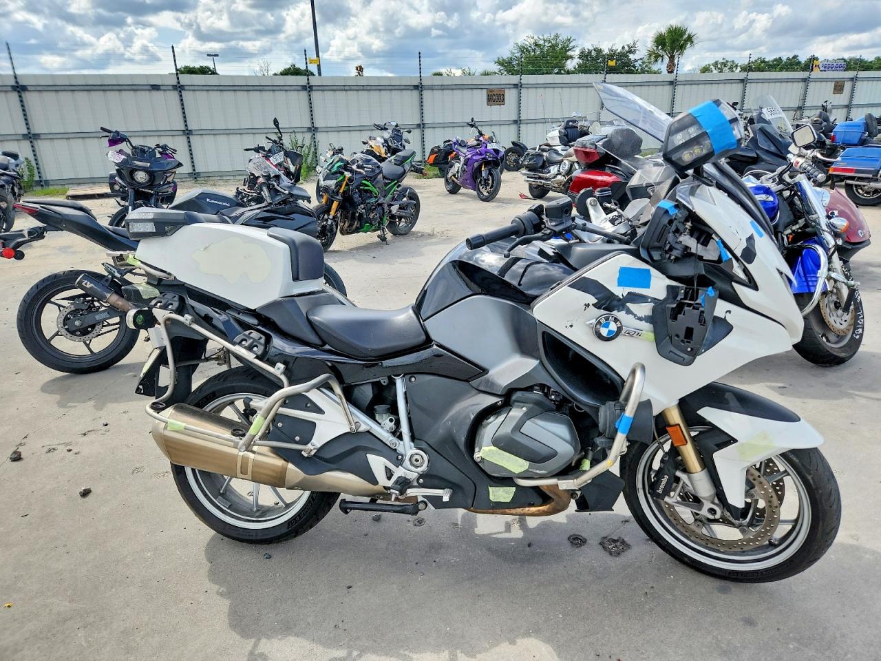 2023 BMW R 1250
