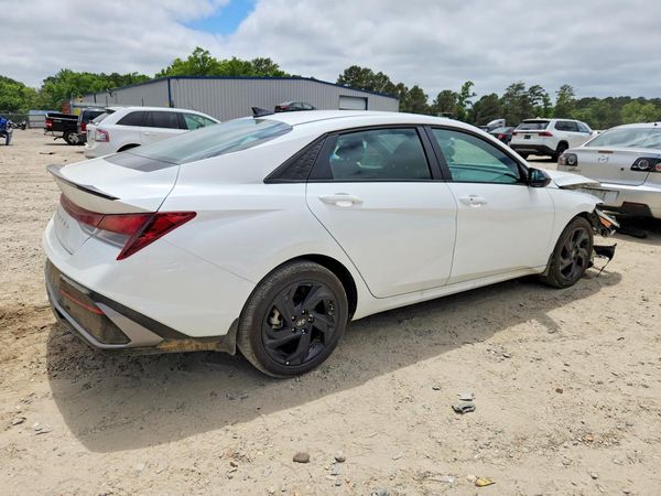 2026 HYUNDAI ELANTRA