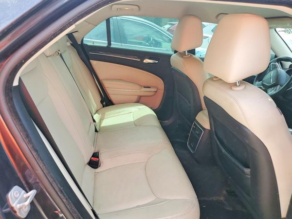 2015 CHRYSLER 300