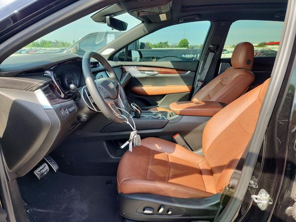 2025 CADILLAC XT5 Sport