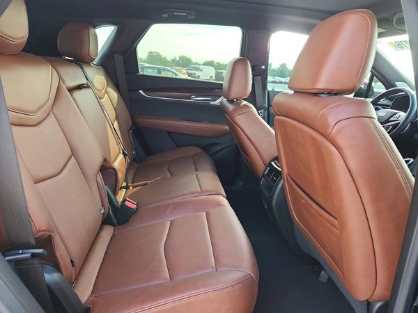 2025 CADILLAC XT5 Sport