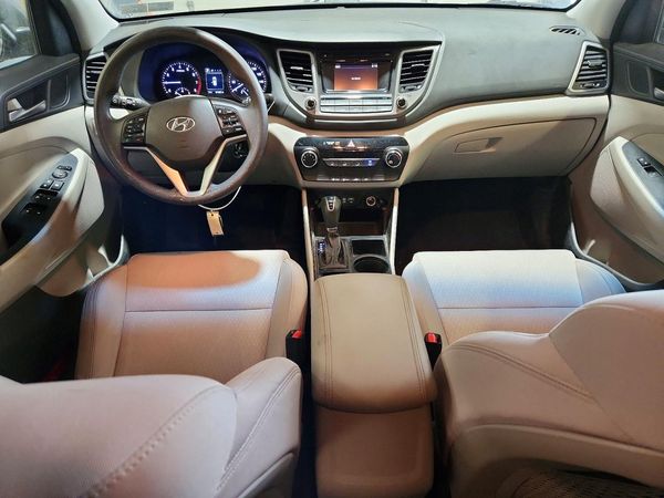 2017 HYUNDAI TUCSON