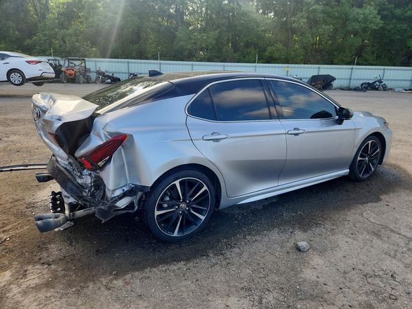2019 TOYOTA CAMRY