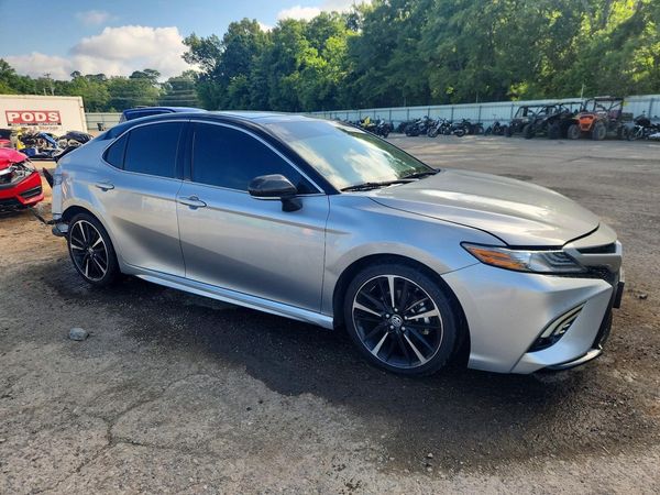 2019 TOYOTA CAMRY