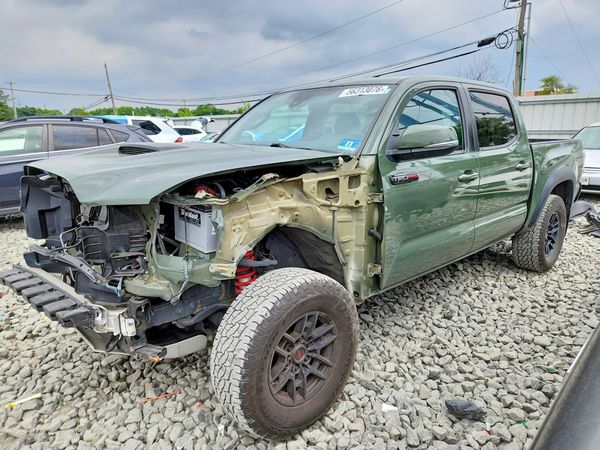 2020 TOYOTA TACOMA SR5