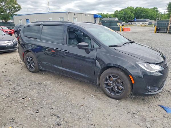 2019 CHRYSLER PACIFICA