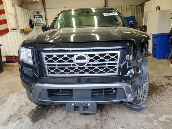 2023 NISSAN FRONTIER Crew Cab