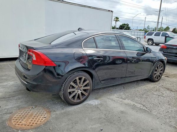 2017 VOLVO S60 Inscription