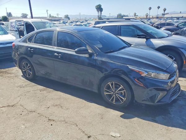 2022 KIA FORTE FE, LXS