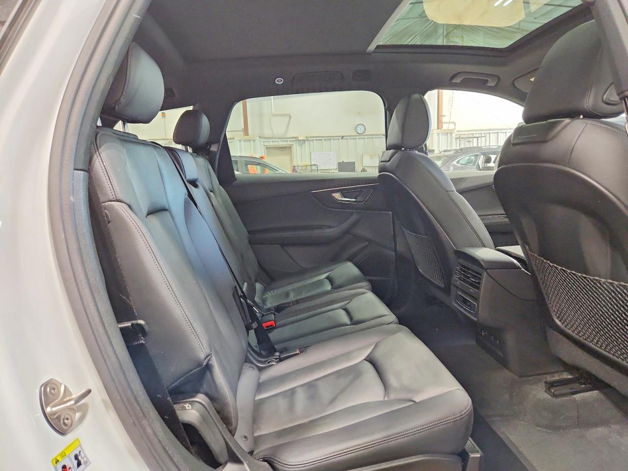 2023 AUDI Q7 quattro Premium Plus