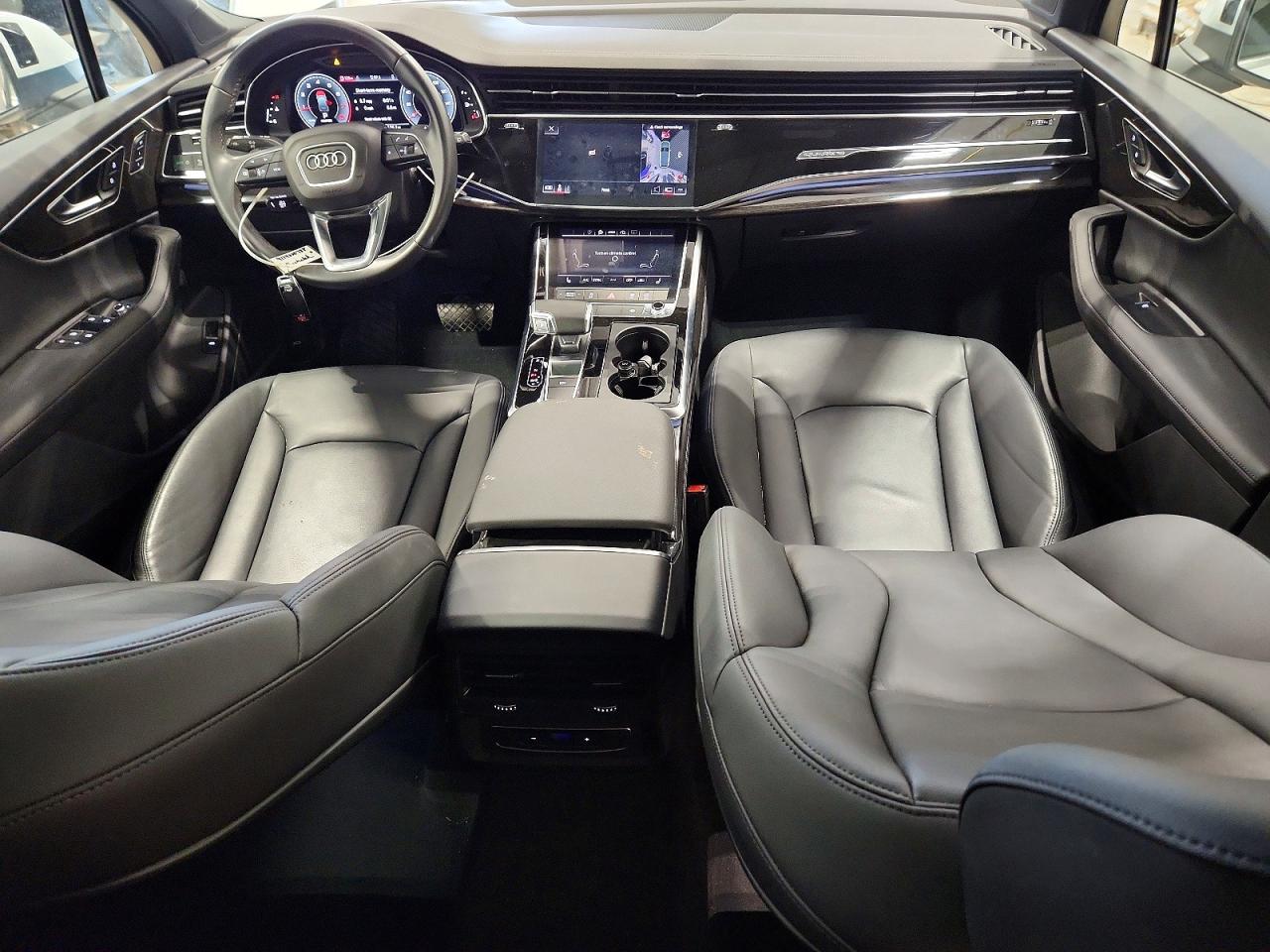 2023 AUDI Q7 quattro Premium Plus