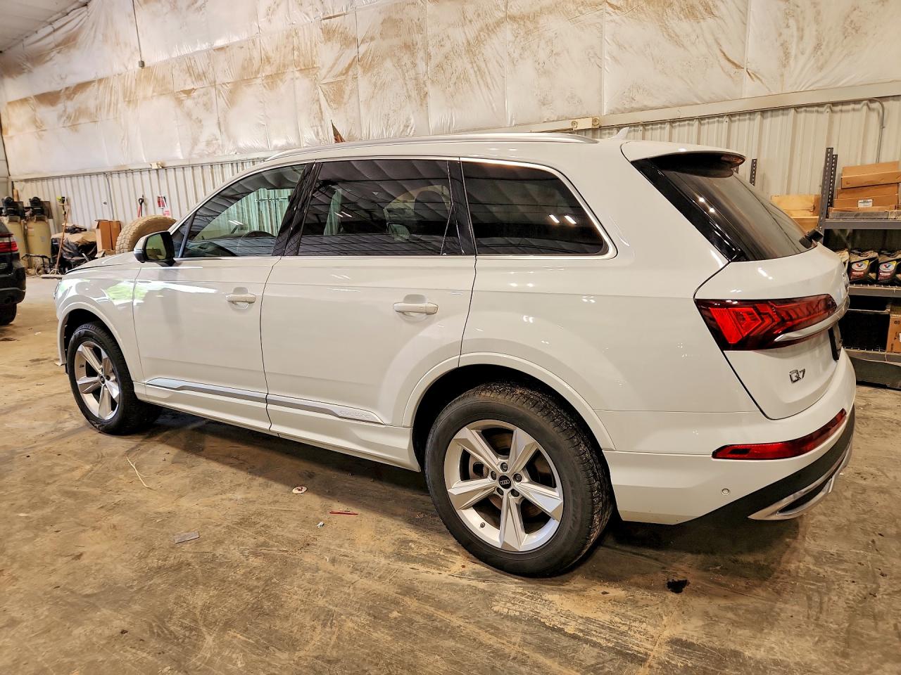 2023 AUDI Q7 quattro Premium Plus